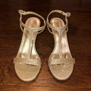 Michael Kors gold sparkly heel size 7 1/2